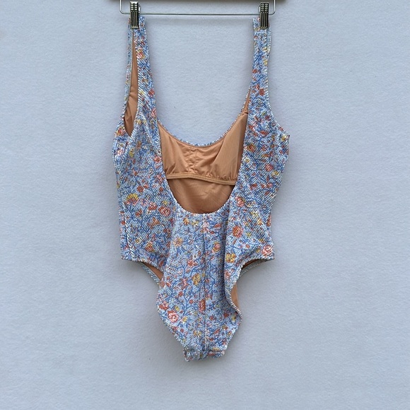 J. Crew Scrunchie Classic Scoop Neck One Piece Swimsuit Blue Floral NEW - Picture 4 of 7